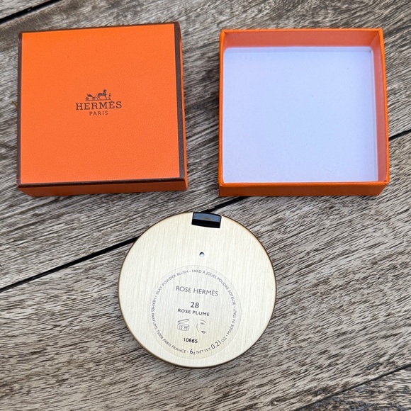 Hermès Silky Blush Powder in Rose Plume - Picture 8 of 9
